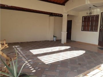 VENTA CASA RESIDENCIAL MIRAFLORES PENONOMÉ