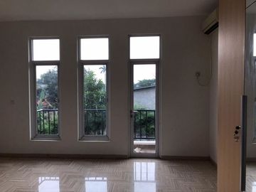 Rumah Mewah hadap Selatan di Sutera Lavender Serpong, 5060-GB 0811111----