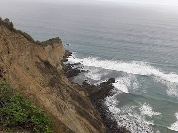 Se Vende Terreno para Desarrollar en Zona Rural, en la Montaña, Frente al Mar y Frente al río en Ayampe