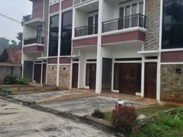 BISA KPR Rumah 2 Lantai hanya 850 Juta di Jl. Raya Ciangsana