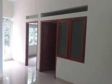 BISA KPR Rumah 2 Lantai hanya 850 Juta di Jl. Raya Ciangsana