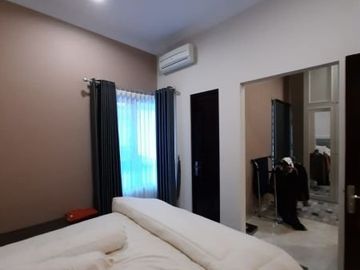 Jual rumah minimalis modern baru siap huni Jagakarsa