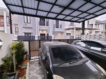Jual rumah minimalis modern baru siap huni Jagakarsa