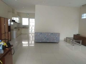 Di jual rumah 2 lantai di pasir luyu buah batu Bandung