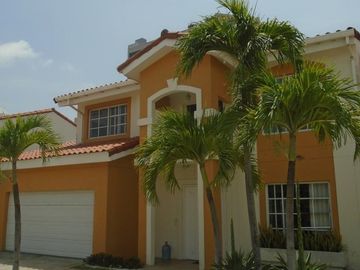 casa condominio en venta en la castellana. Cod V11074