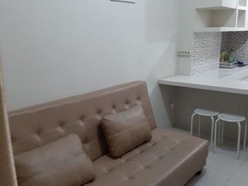 Apt. Puncak Dharmahusada View utara Full.furnish.xyiwr