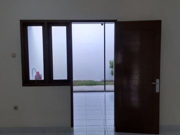Rumah Keren Siap Huni dalam Cluster di Jombang Ciputat 6643
