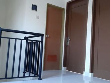 Rumah Keren Siap Huni dalam Cluster di Jombang Ciputat 6643