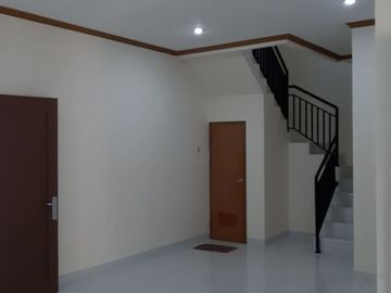Rumah Keren Siap Huni dalam Cluster di Jombang Ciputat 6643