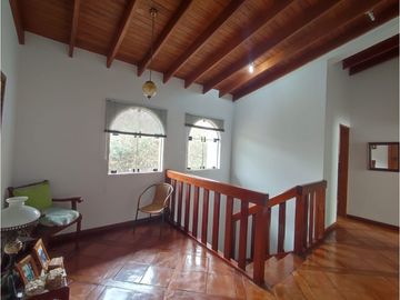 LA MOLINA - VENTA LINDA CASA - REA 300 m2