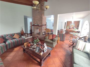 LA MOLINA - VENTA LINDA CASA - REA 300 m2