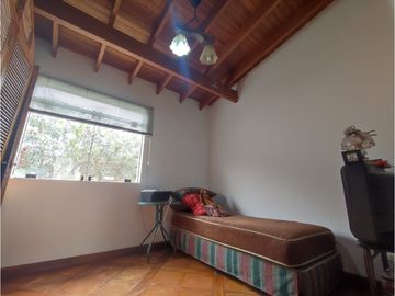 LA MOLINA - VENTA LINDA CASA - REA 300 m2