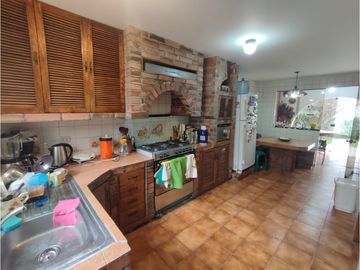 LA MOLINA - VENTA LINDA CASA - REA 300 m2