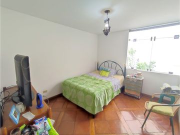LA MOLINA - VENTA LINDA CASA - REA 300 m2