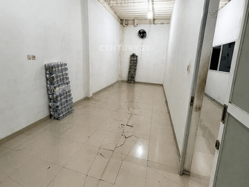 Rumah Cocok Untuk Gudang Atau Toko Di Taman Surya Jakarta Barat