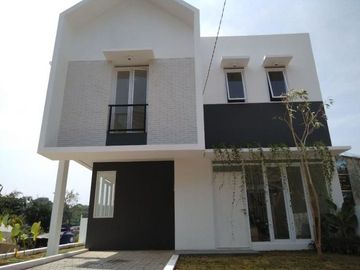 Rumah Bernuansa Perbukitan Di Srimaya Cikutra Dekat Pusat Kota,Bandung