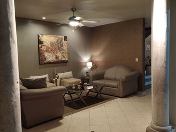 CASA EN VENTA CUMBRES 4o. SECTOR  MONTERREY NUEVO LEON