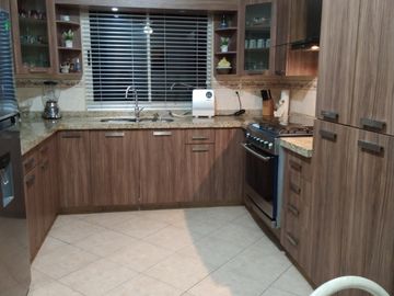 CASA EN VENTA CUMBRES 4o. SECTOR  MONTERREY NUEVO LEON