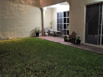 CASA EN VENTA CUMBRES 4o. SECTOR  MONTERREY NUEVO LEON