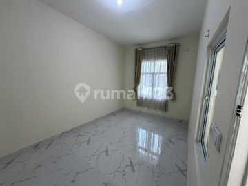 Dijual Rumah di Sektor 7C Gading Serpong 6X18