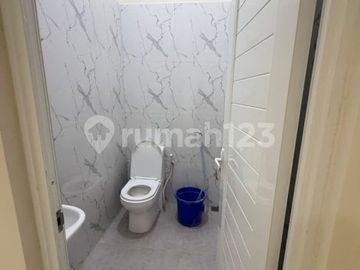 Dijual Rumah di Sektor 7C Gading Serpong 6X18