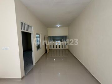 Dijual Rumah di Sektor 7C Gading Serpong 6X18