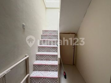 Dijual Rumah di Sektor 7C Gading Serpong 6X18