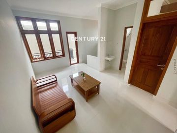 Disewakan Rumah Brandnew 2 Lantai Furnished Di Dalam Town House