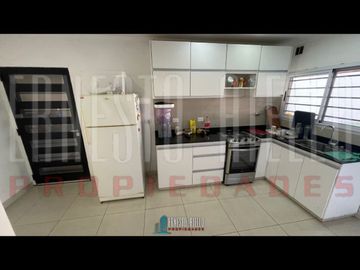 Chalet en venta en Barrio Maritimo