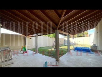 Chalet en venta en Barrio Maritimo