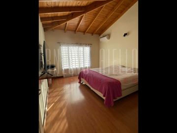 Chalet en venta en Barrio Maritimo
