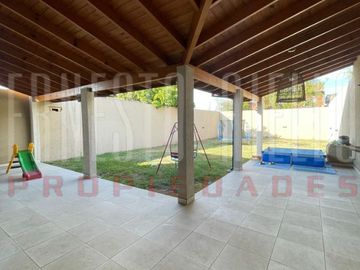 Chalet en venta en Barrio Maritimo
