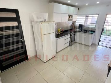 Chalet en venta en Barrio Maritimo