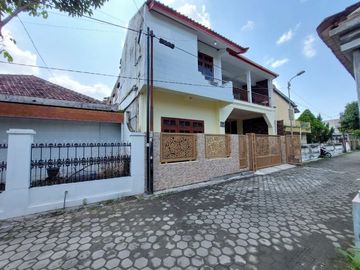 Guest House Dan Kost 14 Kamar Furnish Pusat Kota Di Taman Siswa Jogja