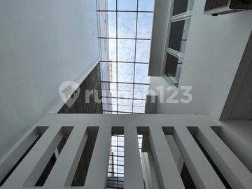 Taman Resort Mediterania Pik Luas 15x30 (450m2) Full Furnish Shm