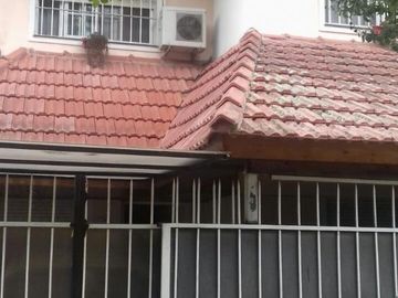 HERMOSO Y AMPLIO CHALET 2 PLANTAS.8 AMB 4 DORM.C/ FONDO Y GARAGE P/ 2 AUTOS. APTO CREDITO BANCARIO
