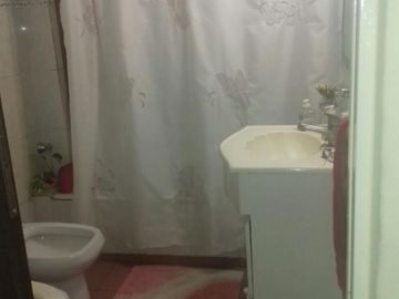 HERMOSO Y AMPLIO CHALET 2 PLANTAS.8 AMB 4 DORM.C/ FONDO Y GARAGE P/ 2 AUTOS. APTO CREDITO BANCARIO