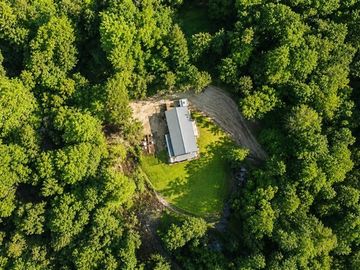 Casa Contemporánea inmersa en bosque nativo-3D/3B-El Bosque