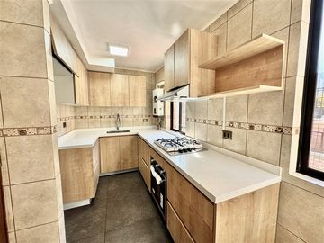 Departamento Remodelado venta 3 dorm El Golf Las Condes