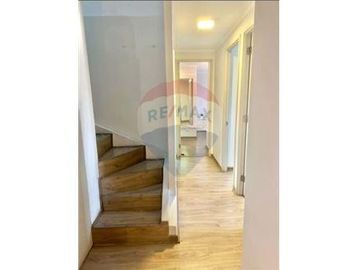 Duplex a pasos de Metro Principe de Gales