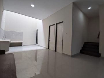 Rumah 2 Unit Jejer Rungkut Asri Utara New Minimalis