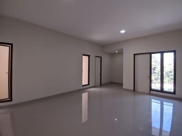 Rumah 2 Unit Jejer Rungkut Asri Utara New Minimalis