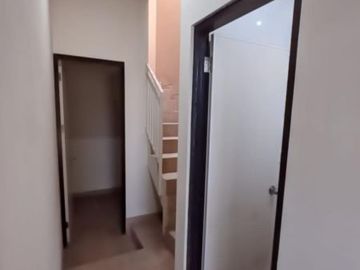 Rumah 2 Unit Jejer Rungkut Asri Utara New Minimalis
