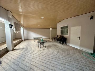 VENDO CASA EN BRISAS DE GOLF DE ARRAIJAN. AM