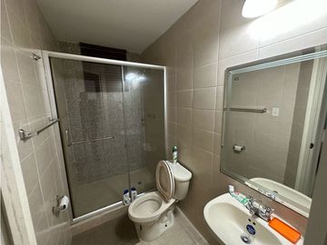 VENDO CASA EN BRISAS DE GOLF DE ARRAIJAN. AM
