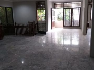 Rumah di Kebon Jeruk, 2Lt, Semi Furn, Srtategis di Duri Kepa