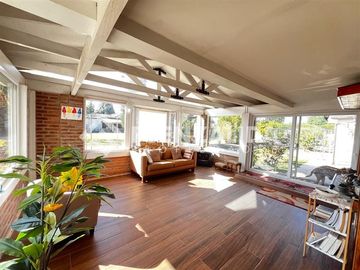Casa en venta de 11 dorm. en Calera de Tango