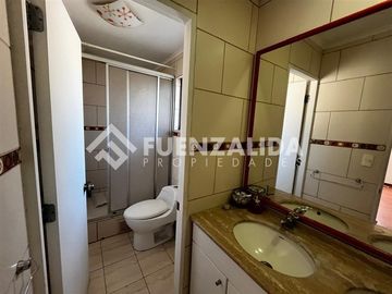 Casa en venta de 11 dorm. en Calera de Tango