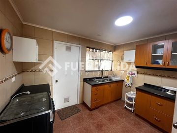 Casa en venta de 11 dorm. en Calera de Tango
