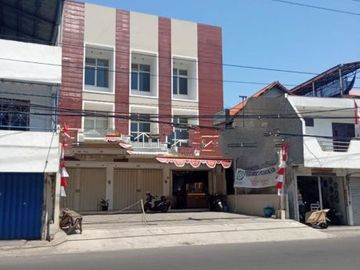 Ruko 3 lantai raya rungkut kidul industri, Hadap utara